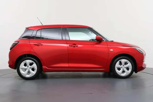 Suzuki Swift (2025) thumbnail 6