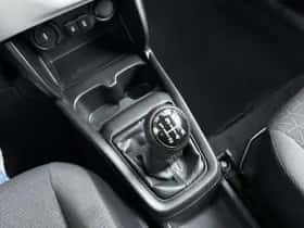 Suzuki Swift (2025) thumbnail 12