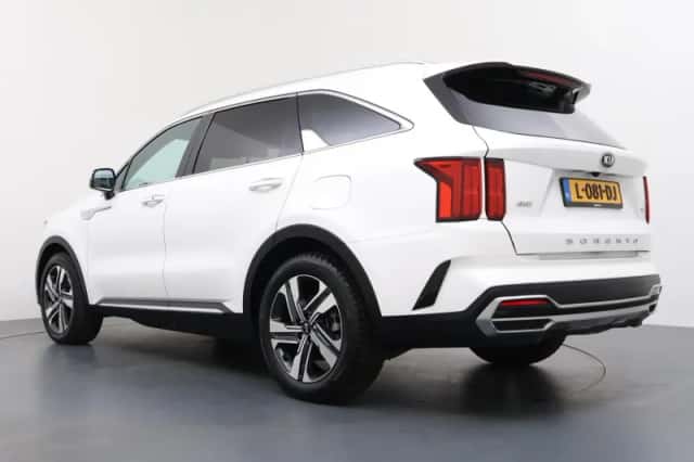 Kia Sorento (2021) thumbnail 3