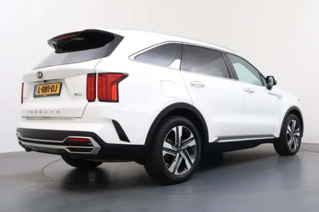 Kia Sorento (2021) thumbnail 5
