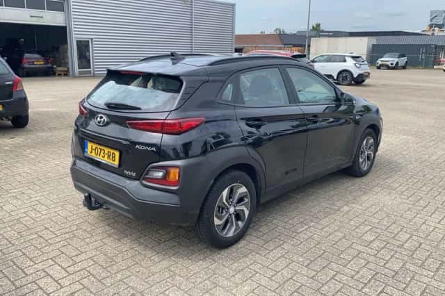 Hyundai Kona (2021) thumbnail 5