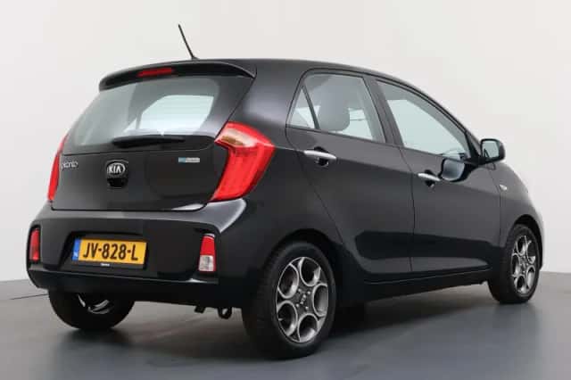 Kia Picanto (2016) thumbnail 5