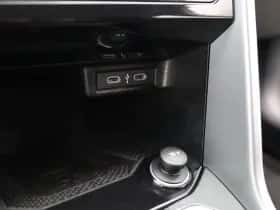 Volkswagen T-Roc (2024) thumbnail 24