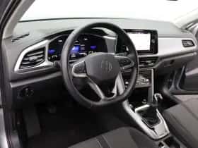 Volkswagen T-Roc (2024) thumbnail 27