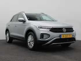 Volkswagen T-Roc (2024) thumbnail 7