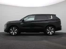 Mitsubishi Outlander (2025) thumbnail 2