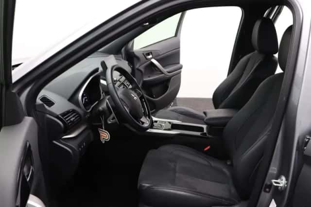 Mitsubishi Eclipse Cross (2023) thumbnail 13
