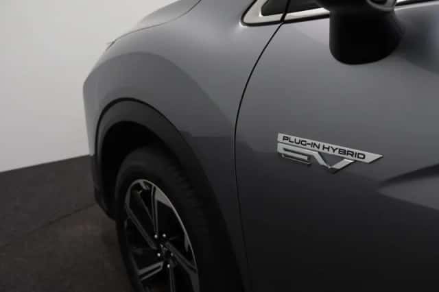Mitsubishi Eclipse Cross (2023) thumbnail 37