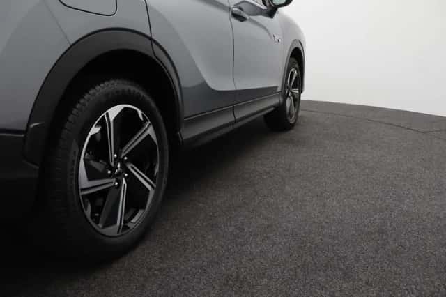 Mitsubishi Eclipse Cross (2023) thumbnail 42