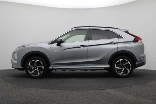 Mitsubishi Eclipse Cross (2023) thumbnail 2
