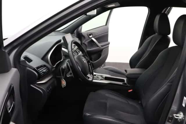 Mitsubishi Eclipse Cross (2023) thumbnail 13