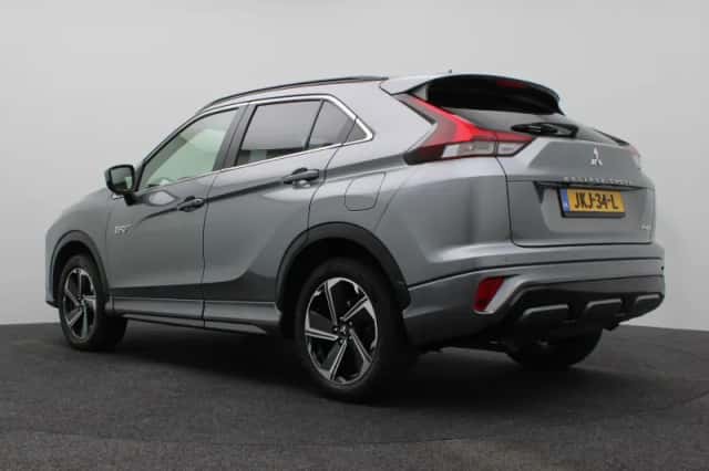 Mitsubishi Eclipse Cross (2023) thumbnail 3