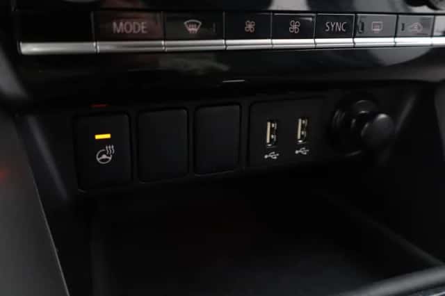 Mitsubishi Eclipse Cross (2023) thumbnail 24