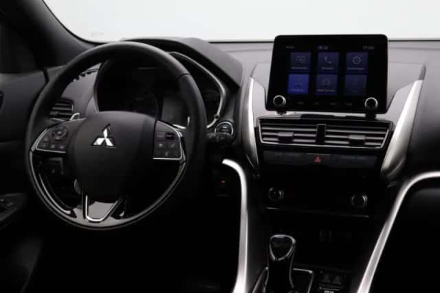 Mitsubishi Eclipse Cross (2023) thumbnail 32