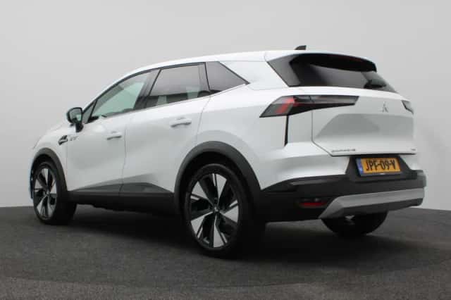 Mitsubishi Grandis (2025) thumbnail 3