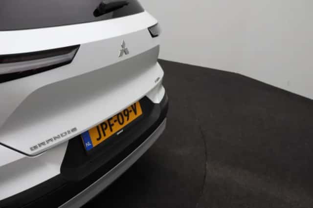Mitsubishi Grandis (2025) thumbnail 38