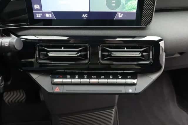 Nissan Micra (2026) thumbnail 12