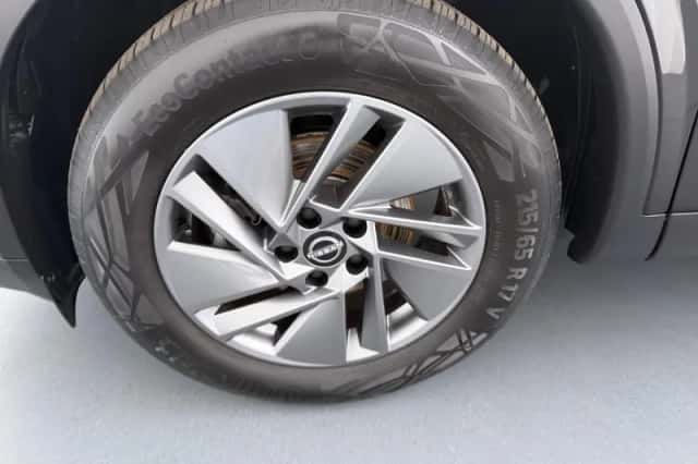 Nissan Qashqai (2023) thumbnail 16