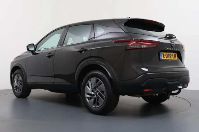 Nissan Qashqai (2023) thumbnail 3