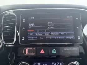Mitsubishi Outlander (2018) thumbnail 11