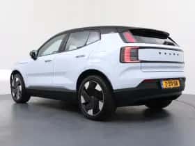 Volvo EX30 (2024) thumbnail 3