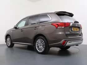Mitsubishi Outlander (2021) thumbnail 3