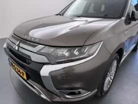 Mitsubishi Outlander (2021) thumbnail 32