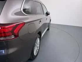 Mitsubishi Outlander (2021) thumbnail 36