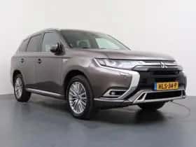 Mitsubishi Outlander (2021) thumbnail 7