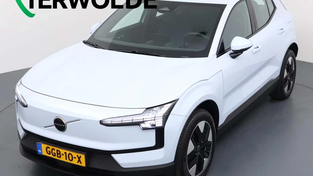 Volvo EX30 (2024) — foto 1