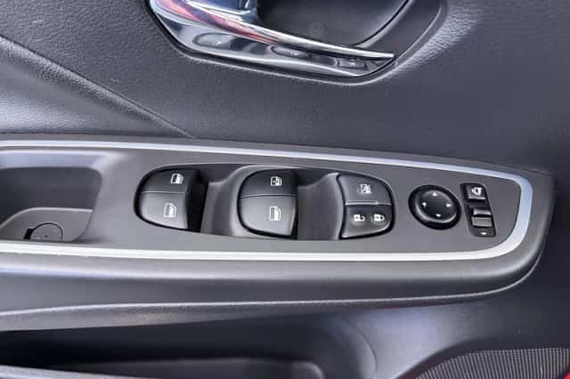 Nissan Micra (2021) thumbnail 24