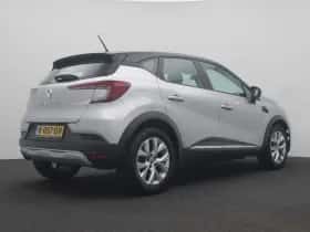 Renault Captur (2020) thumbnail 2