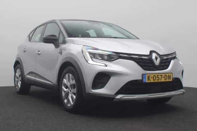 Renault Captur (2020) thumbnail 3