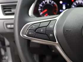 Renault Captur (2020) thumbnail 24