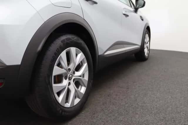 Renault Captur (2020) thumbnail 32