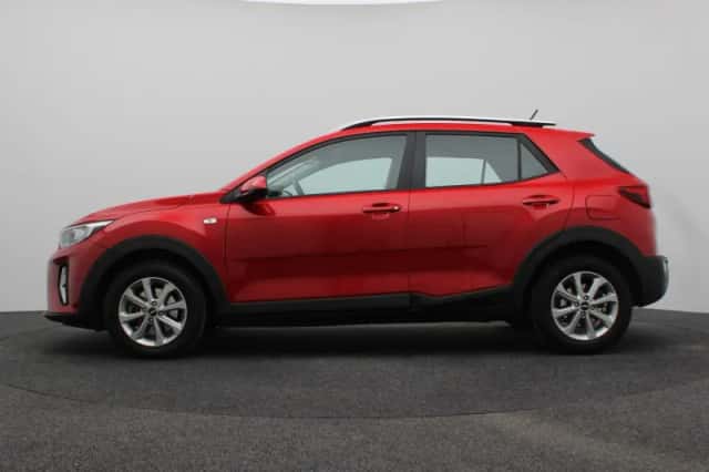 Kia Stonic (2022) thumbnail 2