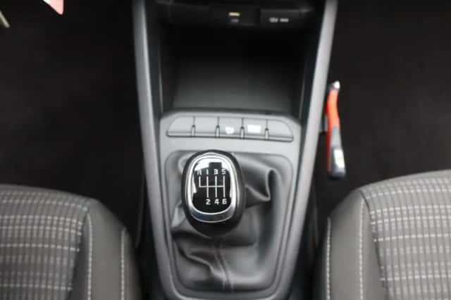 Kia Stonic (2022) thumbnail 12