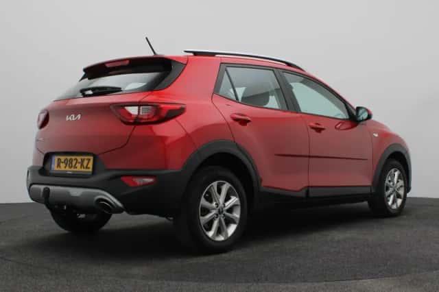 Kia Stonic (2022) thumbnail 5