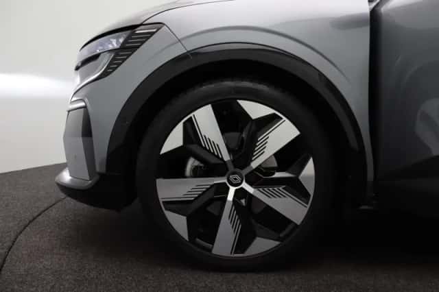 Renault Mégane E-Tech (2025) thumbnail 17