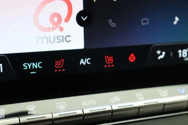 Renault Mégane E-Tech (2025) thumbnail 24