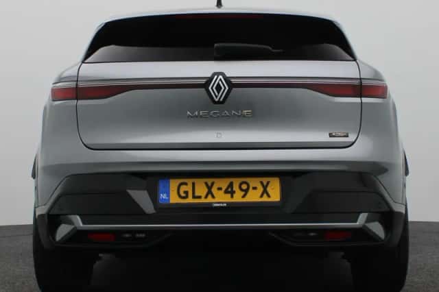 Renault Mégane E-Tech (2025) thumbnail 4