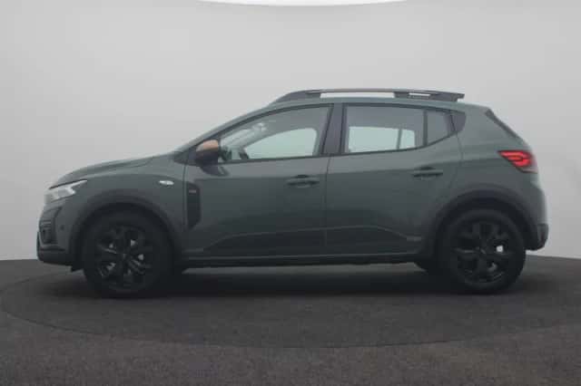 Dacia Sandero Stepway (2024) thumbnail 2