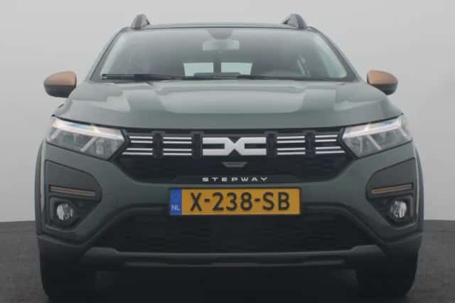 Dacia Sandero Stepway (2024) thumbnail 8