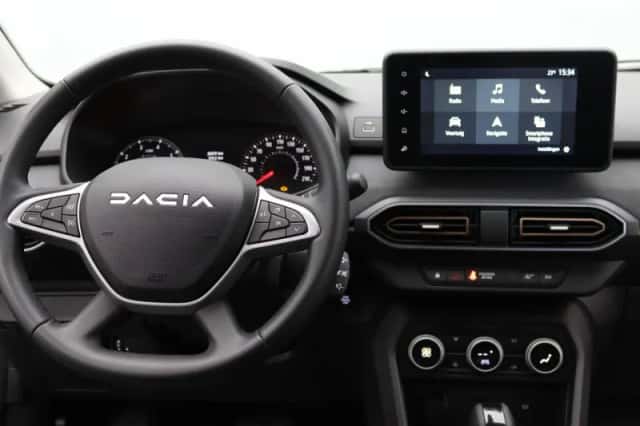 Dacia Sandero Stepway (2024) thumbnail 9