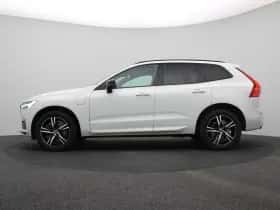 Volvo XC60 (2021) thumbnail 2