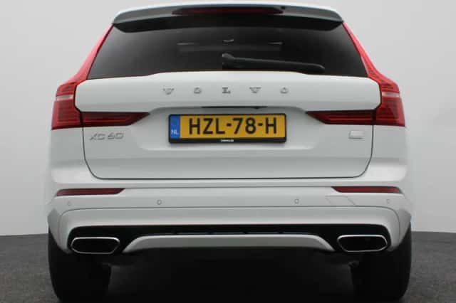 Volvo XC60 (2021) thumbnail 4