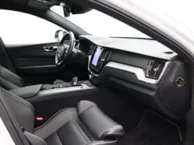 Volvo XC60 (2021) thumbnail 35
