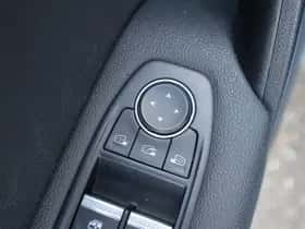 Renault Captur (2021) thumbnail 23