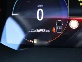 Renault Captur (2021) thumbnail 4