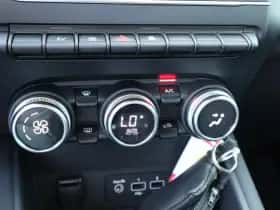 Renault Captur (2021) thumbnail 37